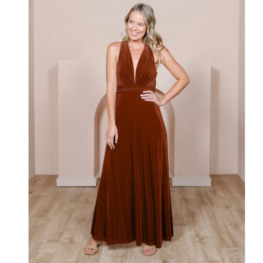 Revelry velvet Dylan dress size 6, worn once. No alterations